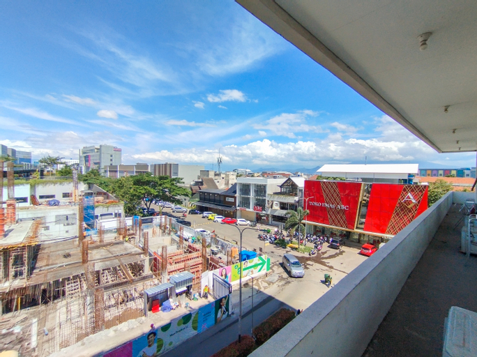 Exterior & Views 3, Classic Studio (No Kitchen) with City View at Lodge Paskal Apartment By Travelio, Bandung