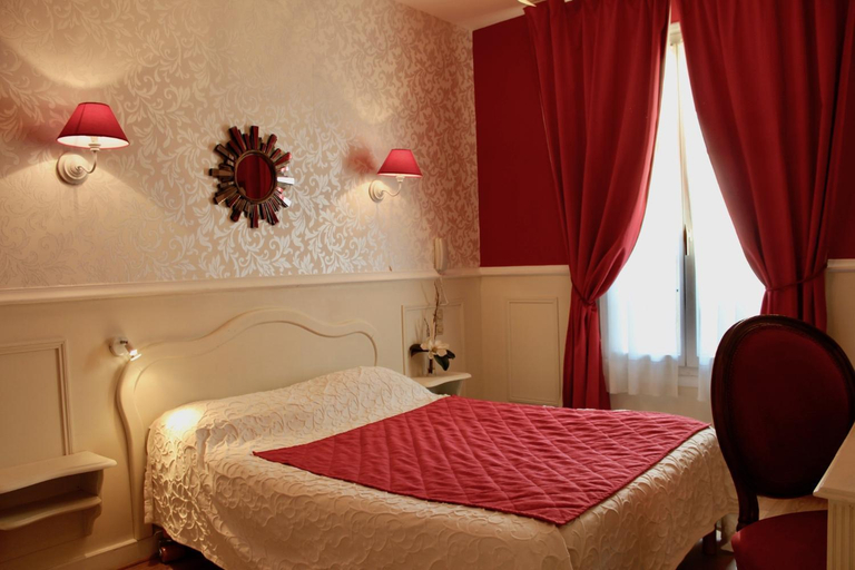 Bedroom 3, Hotel Chopin, Paris