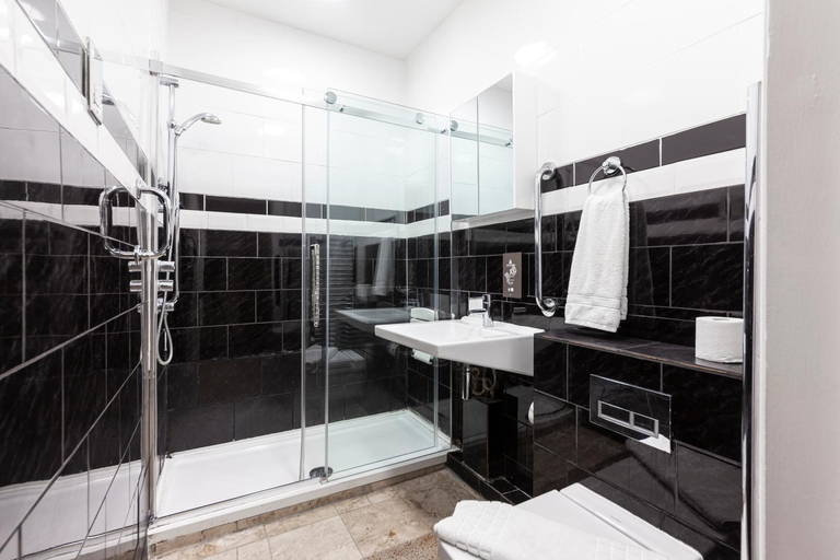 Bathroom 2, Argyle Apart Hotel, London