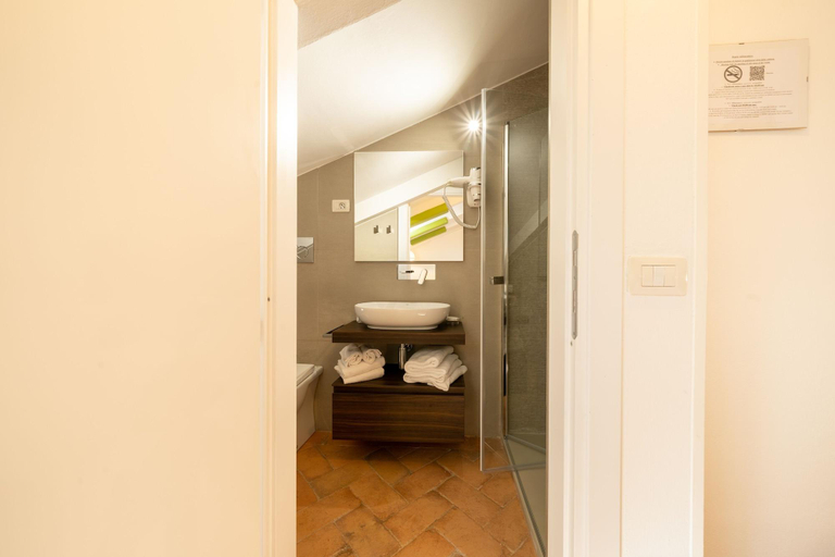 Bathroom 4, Valentina Bed & Breakfast, Terni