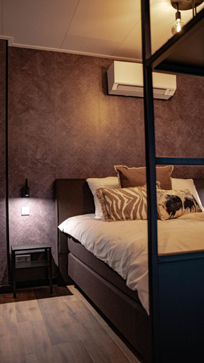 Bedroom 2, Hotel Biesbosch, Drimmelen
