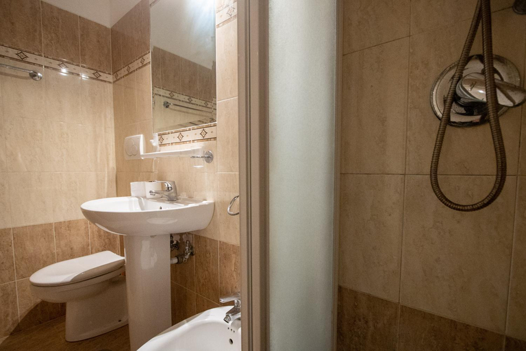 Bathroom 4, B&B Colorful Suite Yard, Rome