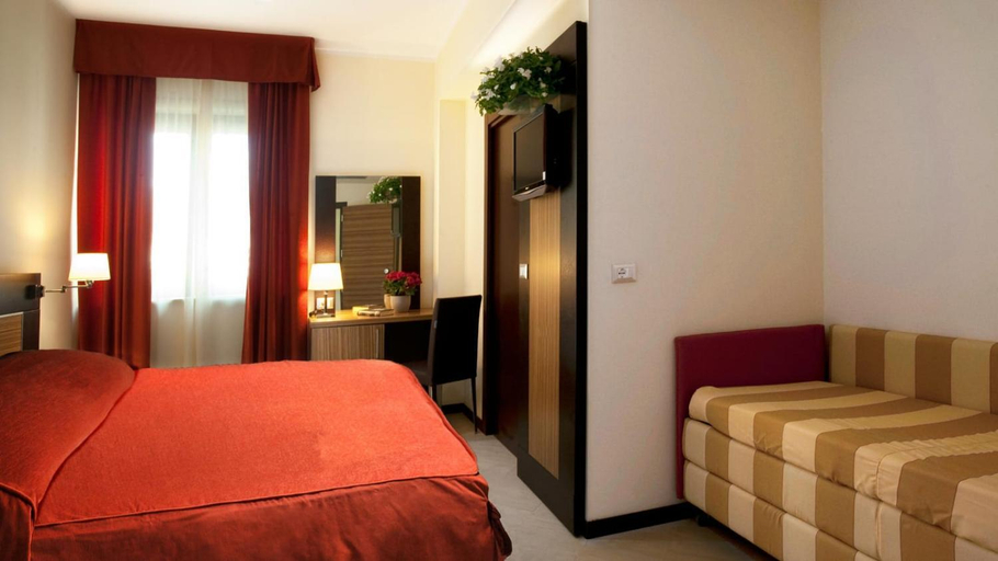 Bedroom 2, Villa Adriana Hotel, Rome