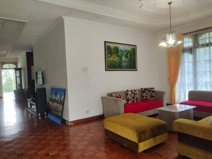 Others 3, Villa 25 Cilember, Bogor