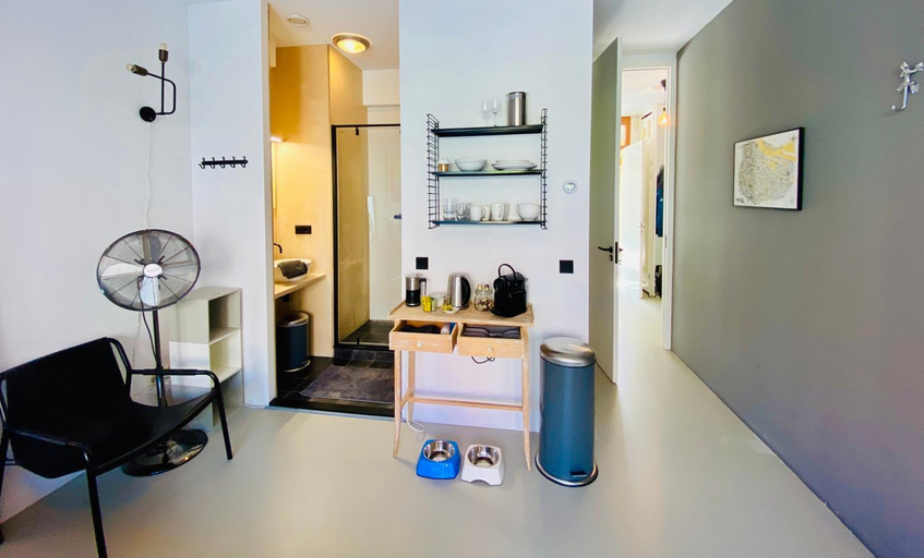 Others 5, Private Studio with free car parking, Amsterdam