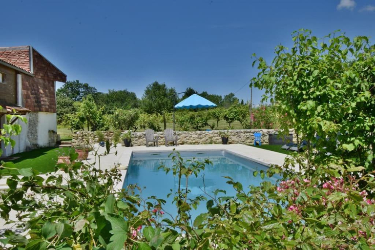 Others 5, Chambre d'hotes Le Bol d'Air avec jacuzzi, Gers