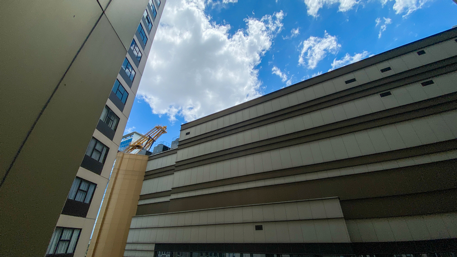 Exterior & Views, Well Designed and Comfy Studio Transpark Cibubur Apartment By Travelio, Depok