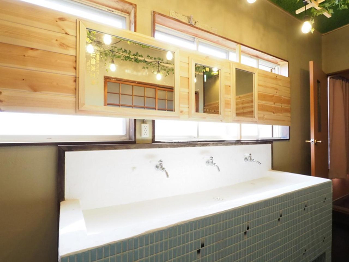 Bathroom 5, 47HOSTEL, Wadomari