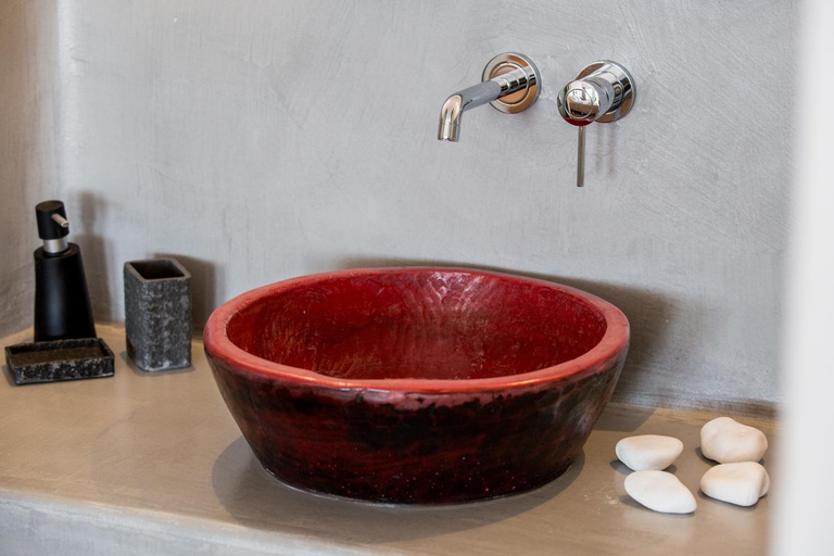 Bathroom 4, Afroessa, South Aegean