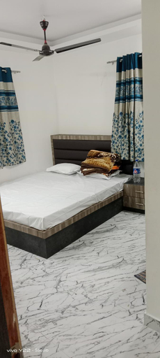 Others 1, Hotel S.R royale, Kolkata