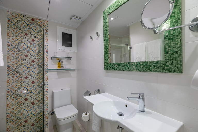 Bathroom 4, Hoposa Hotel Bahia, Baleares