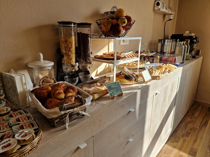 Others 2, U Baruni B&B, Messina