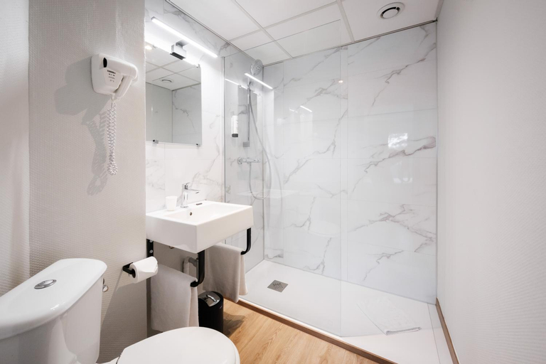 Bathroom 3