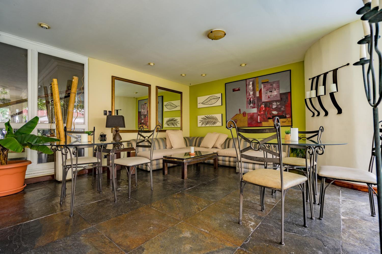 Food & Drinks 5, Hotel San Carlos, ZONA 10