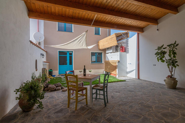 Others 5, La Vecchia Dimora, Oristano