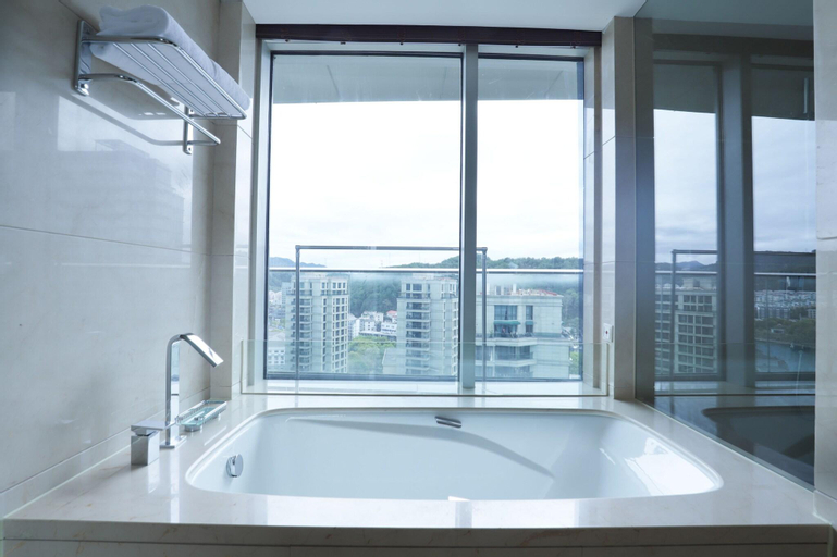 Bathroom 21