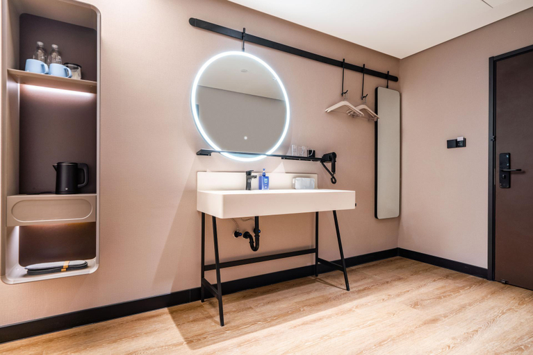 Bathroom, Hanting Hotel Zigong Hi-Tech Industry Development Zone Huidong Road, Zigong