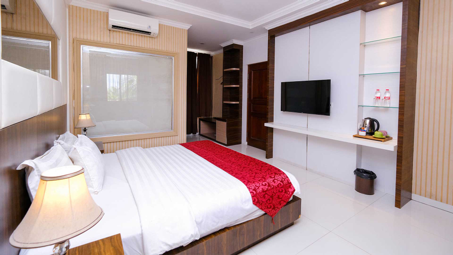 Bedroom 12