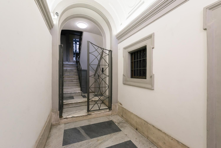 Others 4, Bernini Collection, Roma