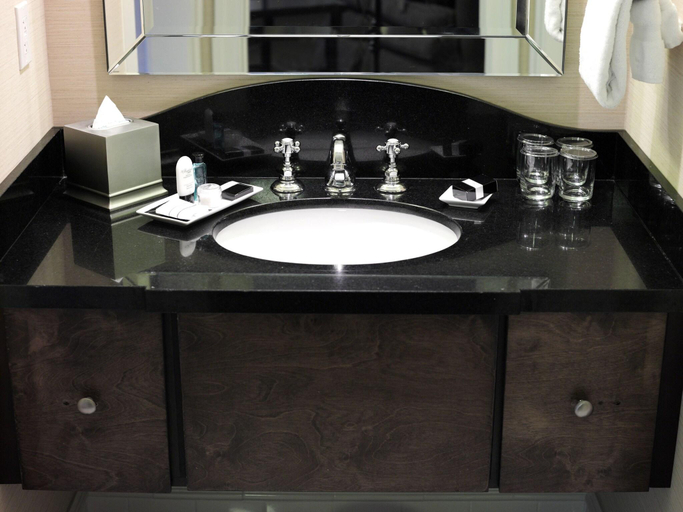 Bathroom 7