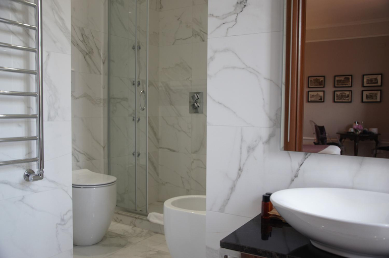Bathroom 3, Althea Inn Roof Terrace, Rome