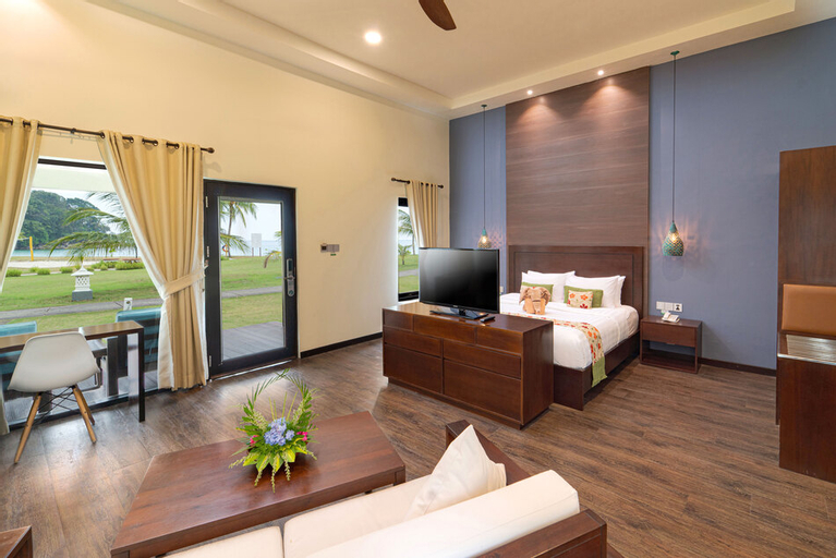 Bedroom 4, Mayang Sari Beach Resort, Bintan Regency