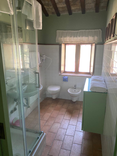 Bathroom 2, Locanda del Tavolo Matto, Macerata