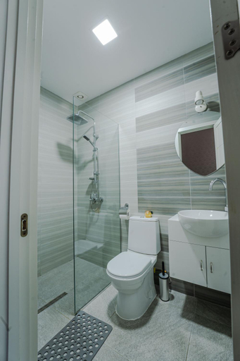 Bathroom, All Seasons, Telavi