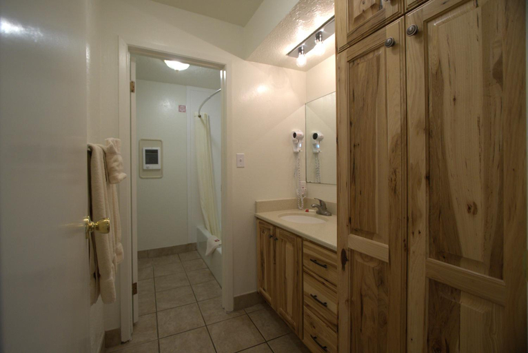 Bathroom 2, Multi Resorts at Bear Lake, Rich