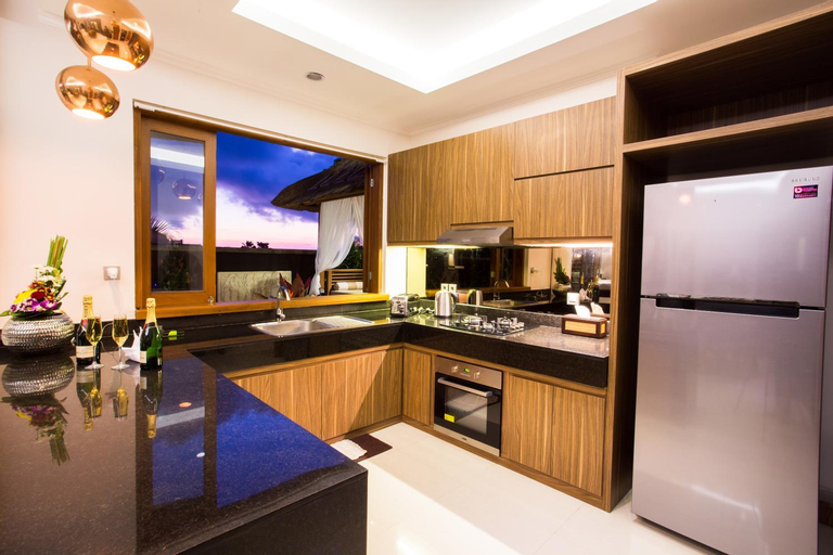 Dining Room 12