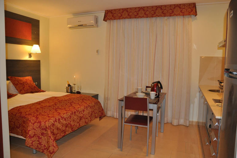 Bedroom 3, Aparthotel Safari, Barcelona