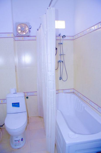 Bathroom 2, Zion Hotel 2, Da Nang