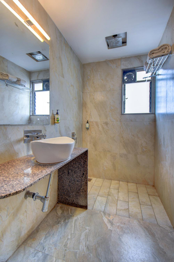 Bathroom 4, FabHotel Deepali Executive, Aurangabad