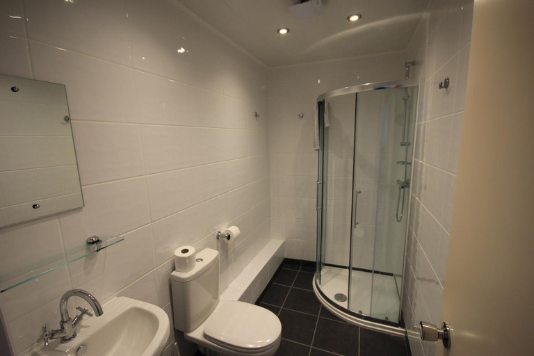Bathroom 9