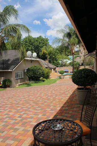 Others 5, Cashan BnB, Bojanala