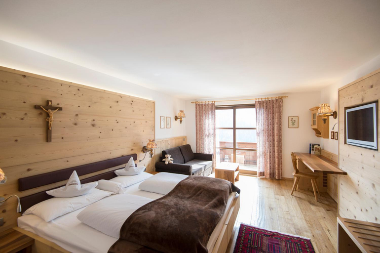 Bedroom 3, Charmehotel Uhrerhof - Deur, Bolzano