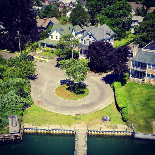 The Stirling House Waterfront Inn Greenport, Suffolk