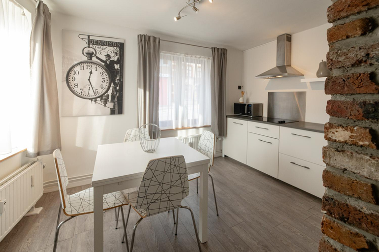 Dining Room 5, Le Studio by La Reine City Center, Liège