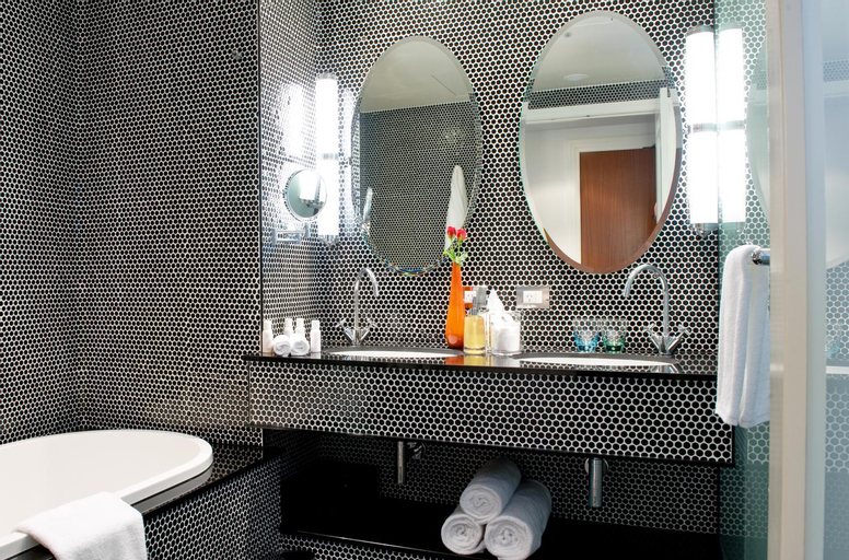 Bathroom 4