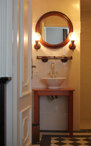 Bathroom 4, Logement Garjen, Harlingen