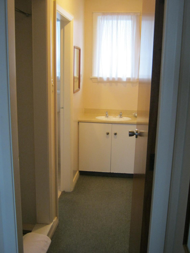 Bathroom 2, Blue Dolphin Motel, Timaru