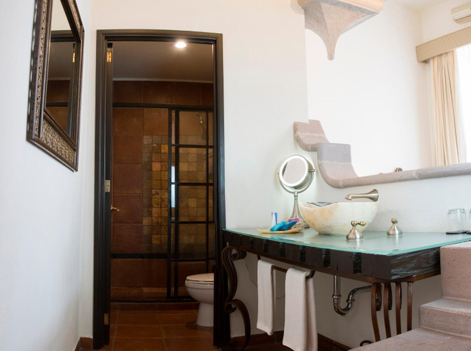 Bathroom 3, Hotel Herencia By Hosting House, Morelia