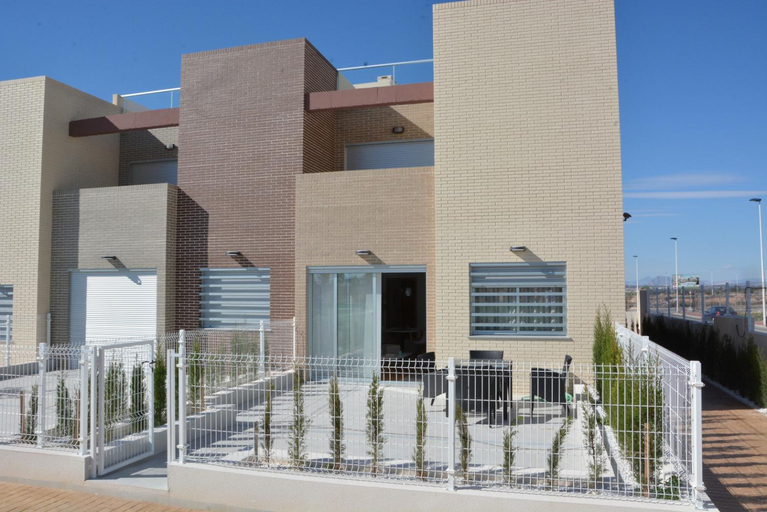 Others 5, Vivienda aguas nuevas familiar & deportivo, Alicante