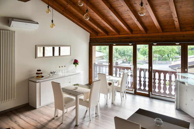 Public Area, La terrazza sulle vigne B&B, Brescia