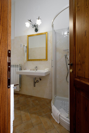 Bathroom 2, B&B Villa Giulia, Grosseto
