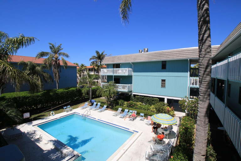 Sport & Beauty, Anna Maria Island Beach Palms 2B, Manatee