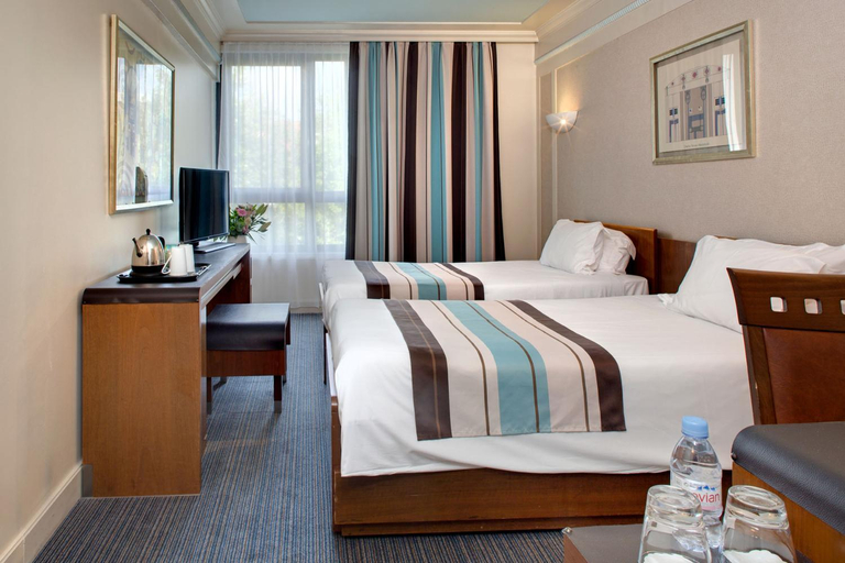 Bedroom 3, Hotel Art-Deco Eurallile, Nord