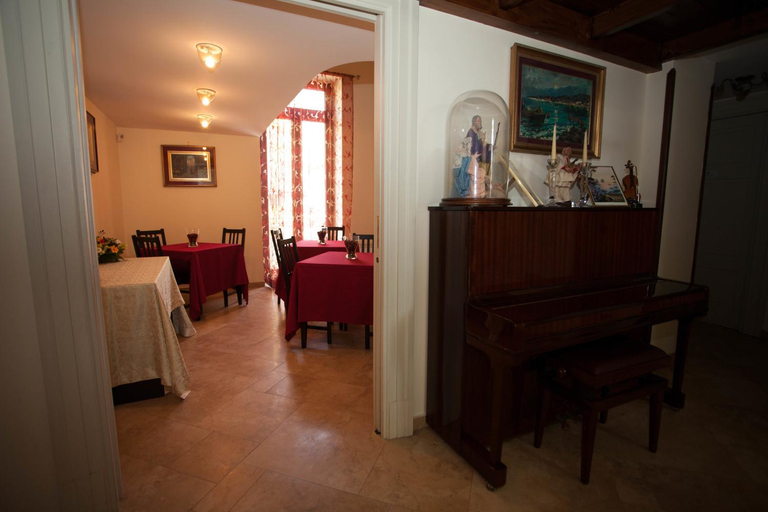 Others 4, B&B Nel Regno di Napoli, Napoli