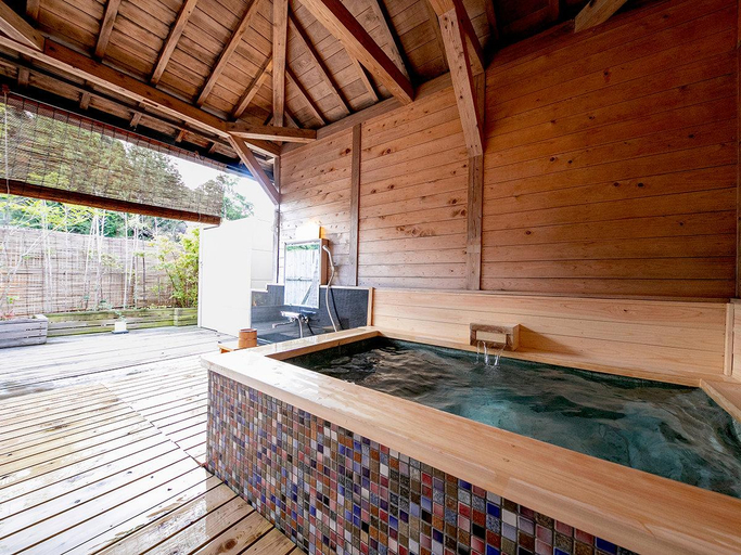 Bathroom 4, Nansuikaku, Miyawaka