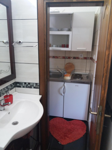 Others 5, Apartments Peranovic